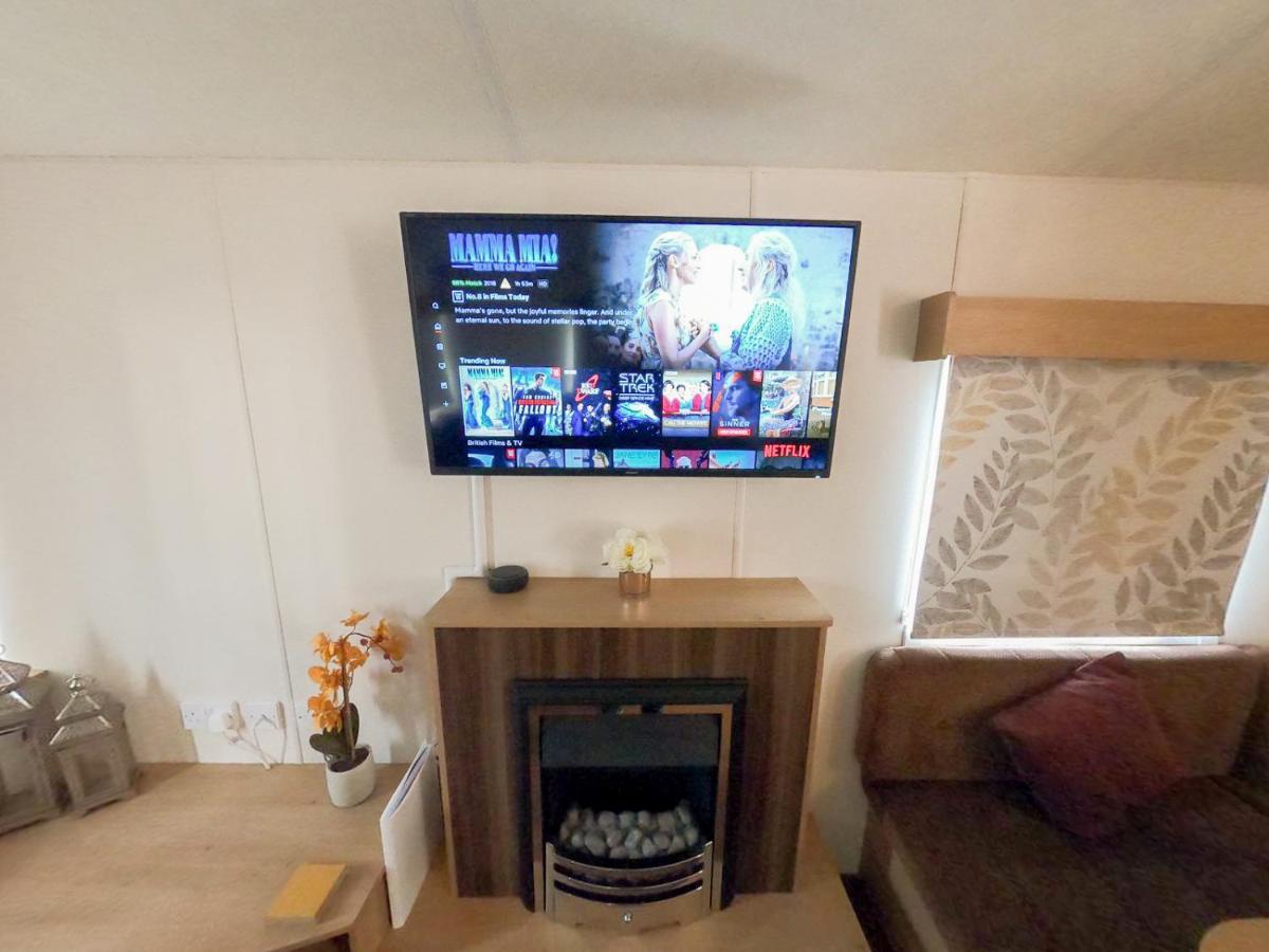 Tattershall Lakes - Hot Tub Breaks Extérieur photo